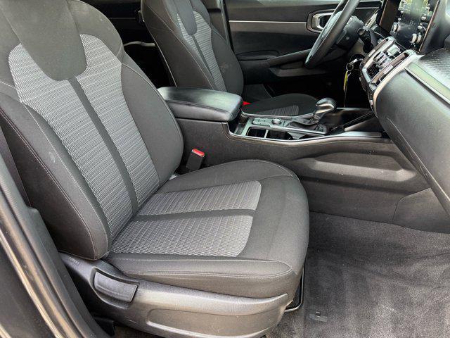 Photo of 2021 Gravity Grey Kia Sorento