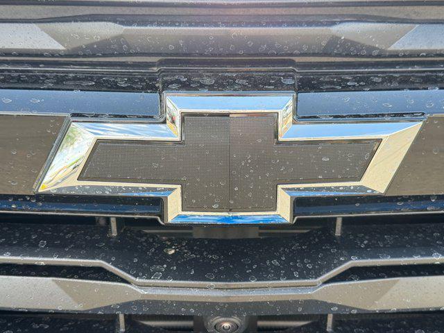 Photo of 2023 Glacier Blue Metallic Chevrolet Colorado