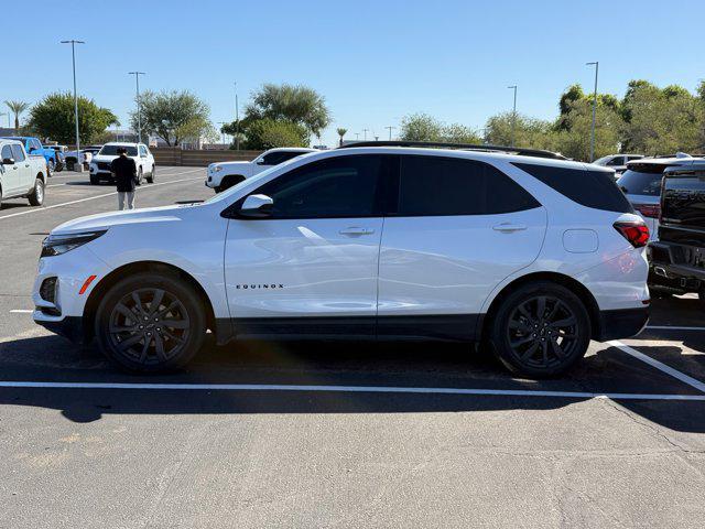 Photo of 2024 Iridescent Pearl Tricoat Chevrolet Equinox