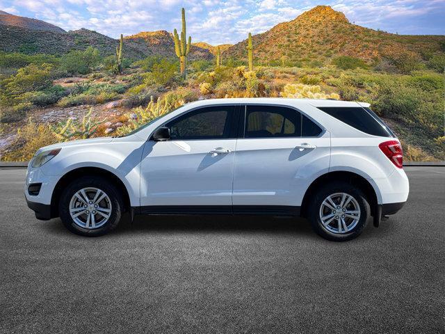 Photo of 2017 Summit White Chevrolet Equinox