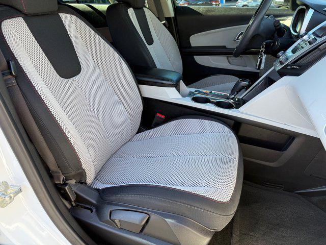 Photo of 2017 Summit White Chevrolet Equinox