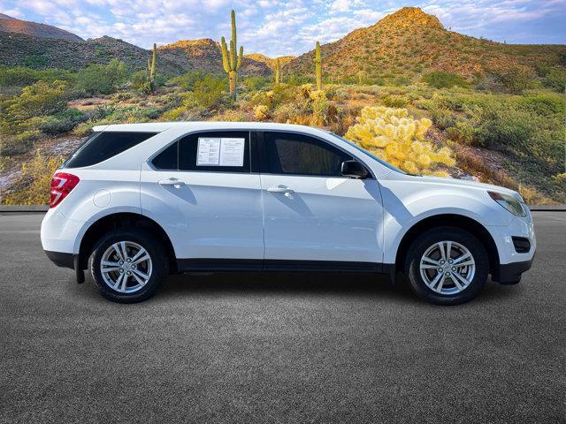 Photo of 2017 Summit White Chevrolet Equinox