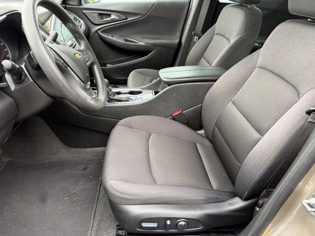 Photo of 2024 Mineral Gray Metallic Chevrolet Malibu