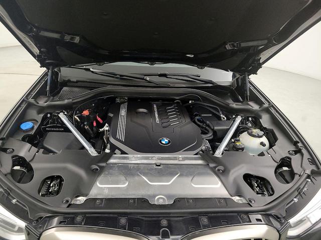 Photo of 2020 Black BMW X4