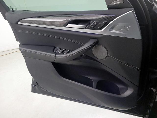 Photo of 2020 Black BMW X4