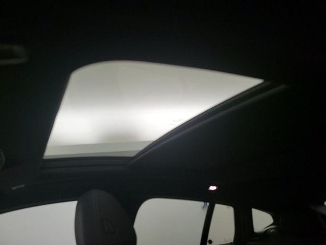 Photo of 2020 Black BMW X4