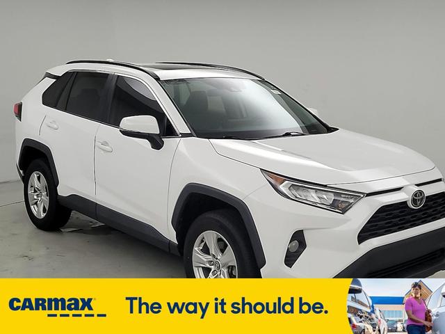 Photo of 2021 White Toyota RAV4