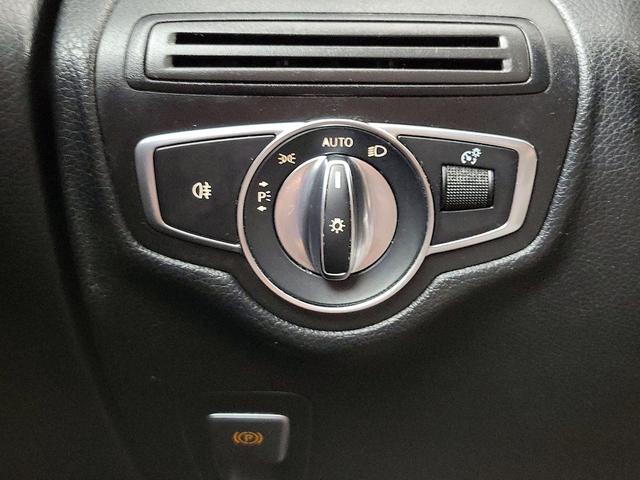 Photo of 2018 White Mercedes-Benz GLC 300