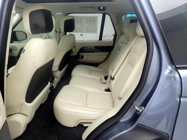Photo of 2021 Blue Land Rover Range Rover