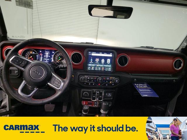 Photo of 2023 Silver Jeep Wrangler