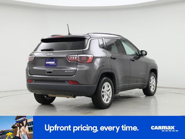 Photo of 2021 Gray Jeep Compass