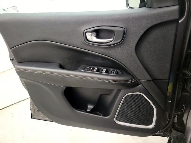 Photo of 2021 Gray Jeep Compass
