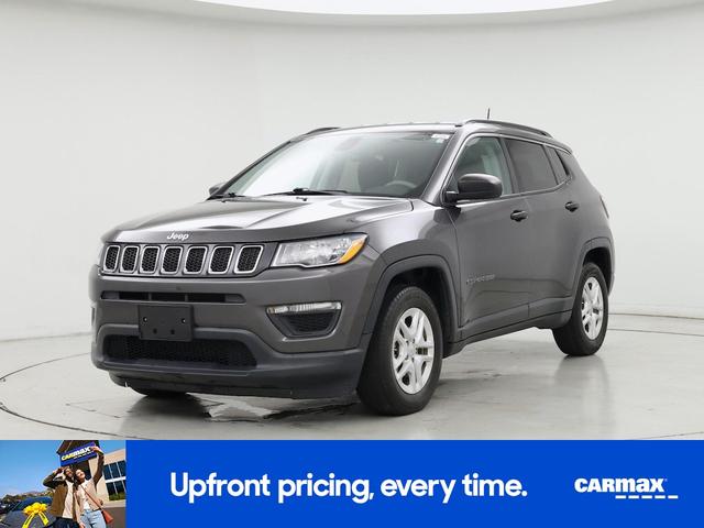 Photo of 2021 Gray Jeep Compass