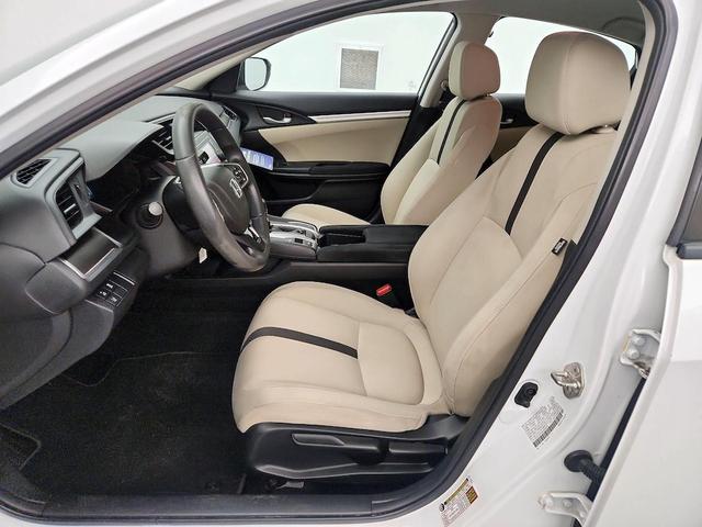 Photo of 2019 White Honda Civic