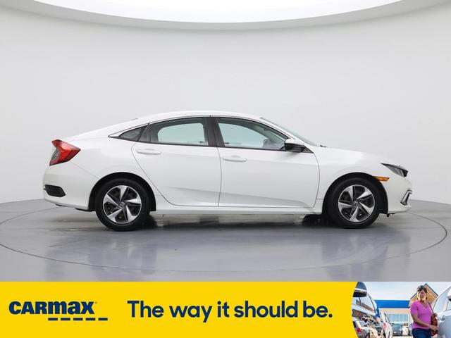 Photo of 2019 White Honda Civic