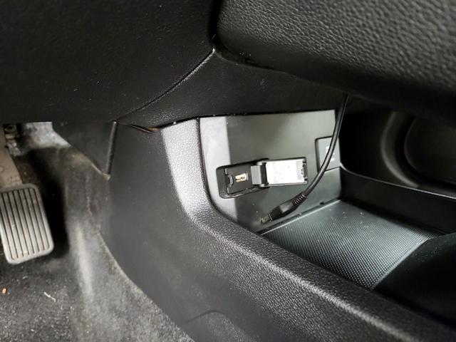 Photo of 2019 White Honda Civic