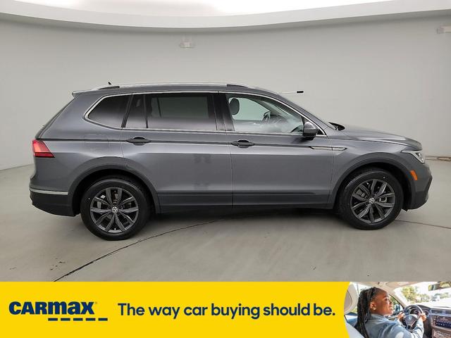 Photo of 2022 Gray Volkswagen Tiguan