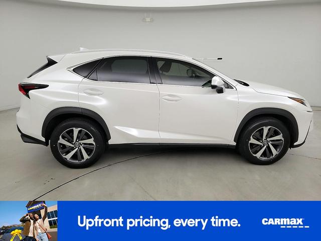Photo of 2019 White Lexus NX 300