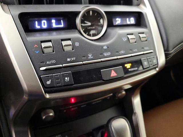 Photo of 2019 White Lexus NX 300