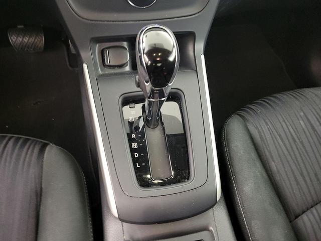 Photo of 2019 White Nissan Sentra