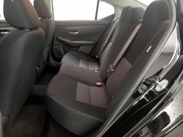 Photo of 2023 Black Nissan Sentra