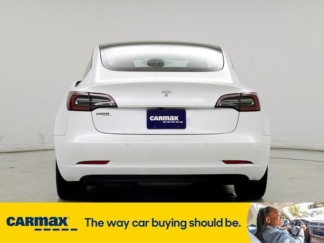 Photo of 2021 White Tesla Model 3