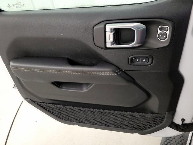 Photo of 2021 White Jeep Wrangler Unlimited 4xe