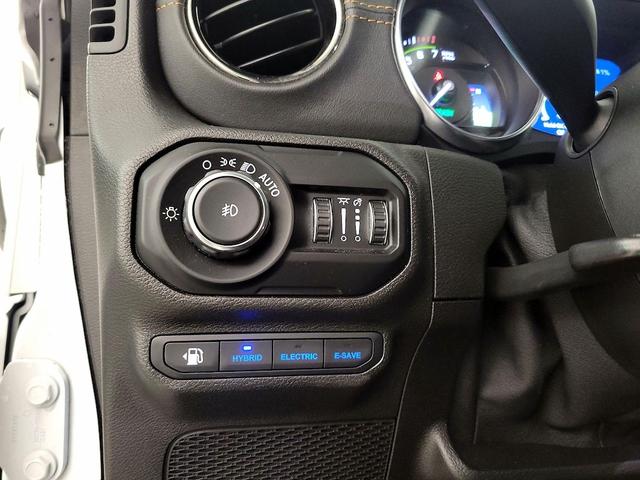 Photo of 2021 White Jeep Wrangler Unlimited 4xe