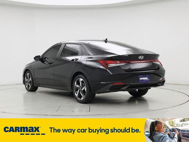 Photo of 2023 Black Hyundai ELANTRA