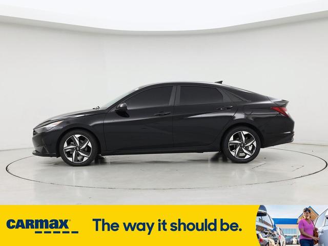 Photo of 2023 Black Hyundai ELANTRA