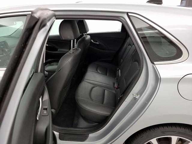 Photo of 2020 Silver Hyundai ELANTRA
