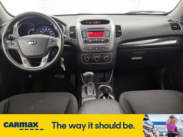 Photo of 2015 Black Kia Sorento