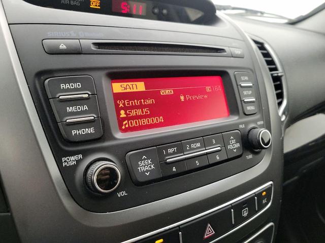Photo of 2015 Black Kia Sorento