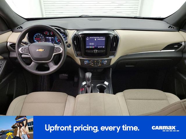 Photo of 2022 Black Chevrolet Traverse