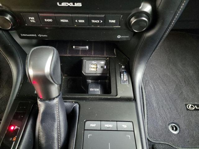 Photo of 2022 White Lexus GX 460