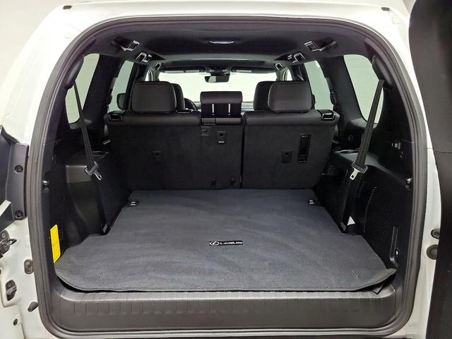Photo of 2022 White Lexus GX 460