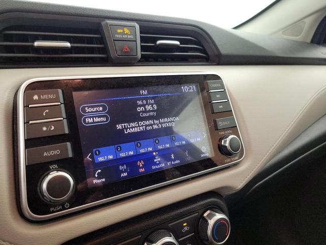 Photo of 2021 Gray Nissan Versa