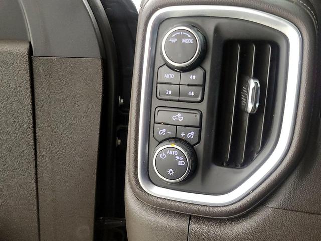 Photo of 2021 Black Chevrolet Silverado 1500
