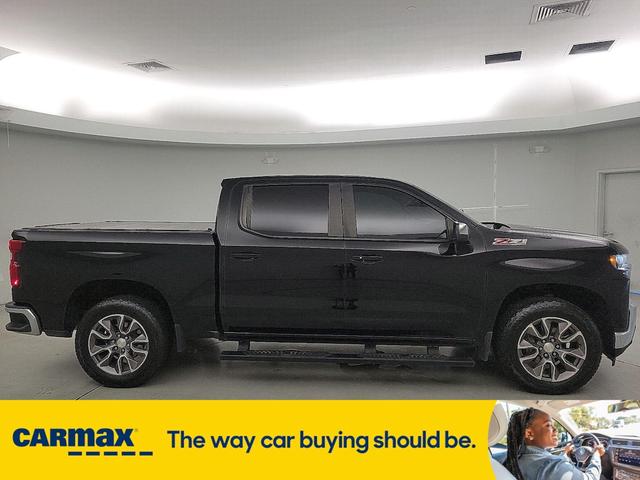 Photo of 2021 Black Chevrolet Silverado 1500