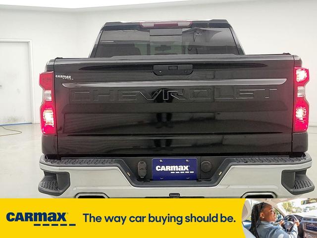 Photo of 2021 Black Chevrolet Silverado 1500