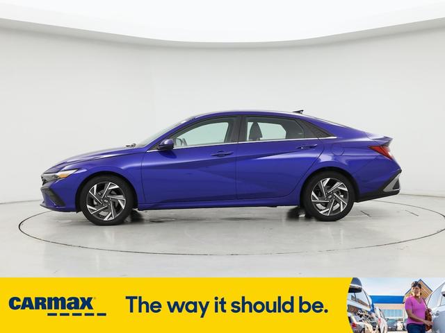 Photo of 2024 Blue Hyundai ELANTRA