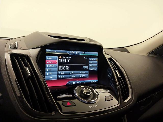 Photo of 2015 White Ford Escape