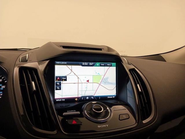 Photo of 2015 White Ford Escape