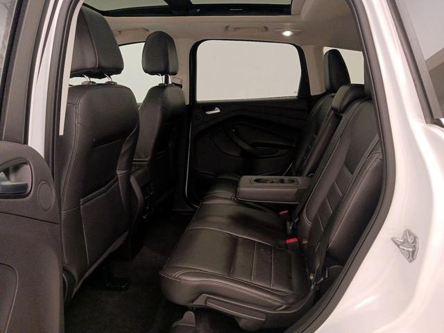 Photo of 2015 White Ford Escape