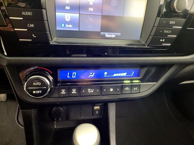 Photo of 2014 Blue Toyota Corolla