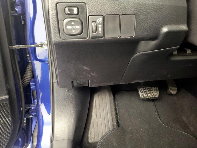Photo of 2014 Blue Toyota Corolla