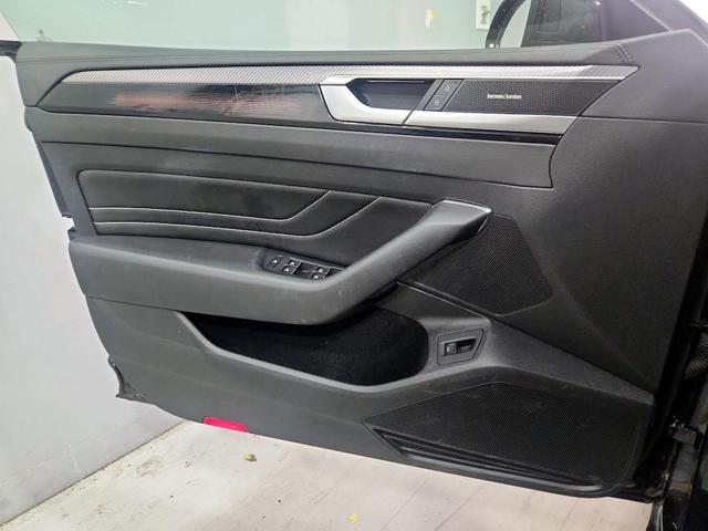 Photo of 2023 Black Volkswagen Arteon