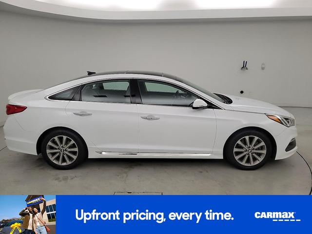 Photo of 2016 White Hyundai SONATA