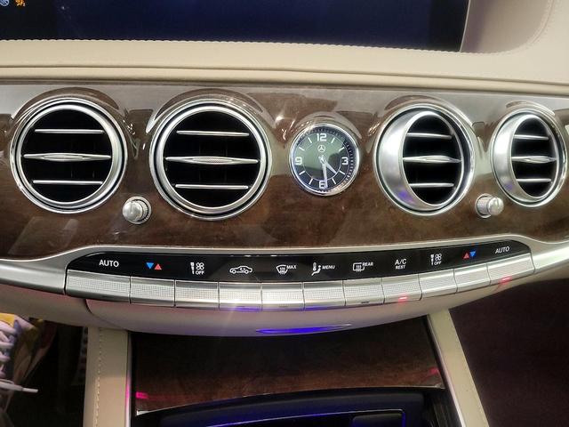 Photo of 2019 Gold Mercedes-Benz S-Class
