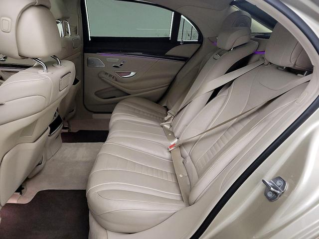 Photo of 2019 Gold Mercedes-Benz S-Class